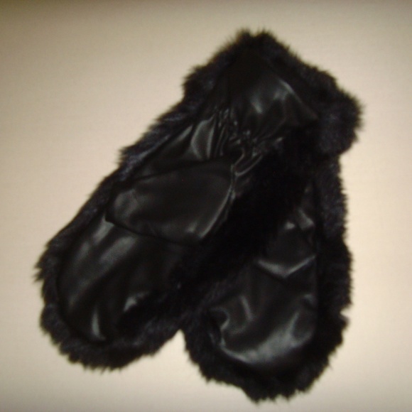 Free Press Faux Fur Black Mittens - NEW - Picture 7 of 9